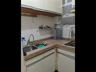 Wan Chai - Tak Fung House 04
