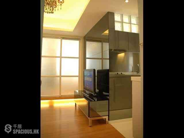 Sheung Wan - Lee Wah Mansion 01