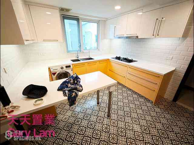 Clear Water Bay - Hillview Court 13