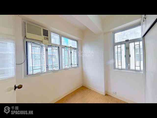 Ap Lei Chau - 10-12, Wai Fung Street 05