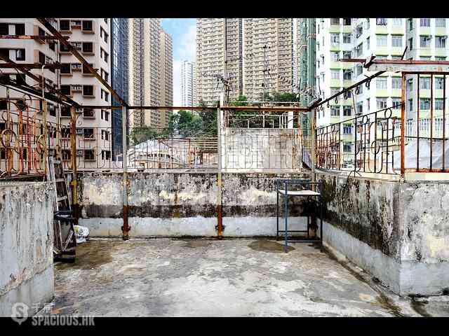 Ap Lei Chau - 10-12, Wai Fung Street 18