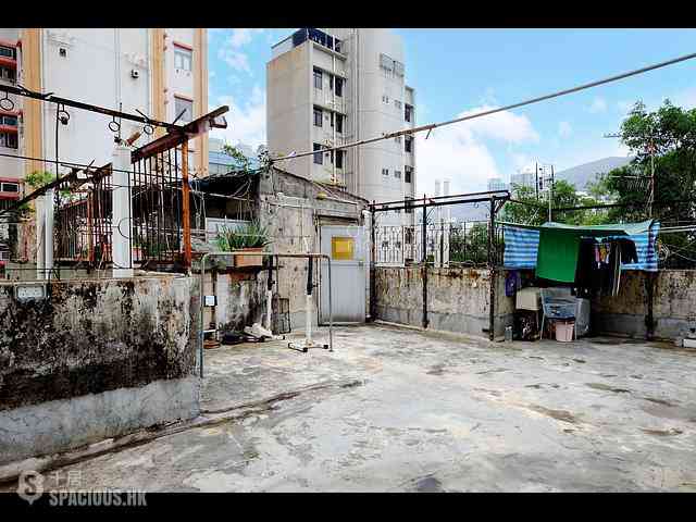 Ap Lei Chau - 10-12, Wai Fung Street 20