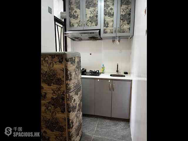Tai Hang - Dragon Centre 02