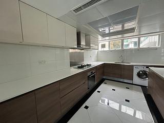 Pok Fu Lam - Villa Cecil Phase 3 Block 2 03