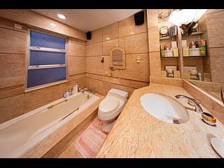The Peak - Sunshine Villa 09