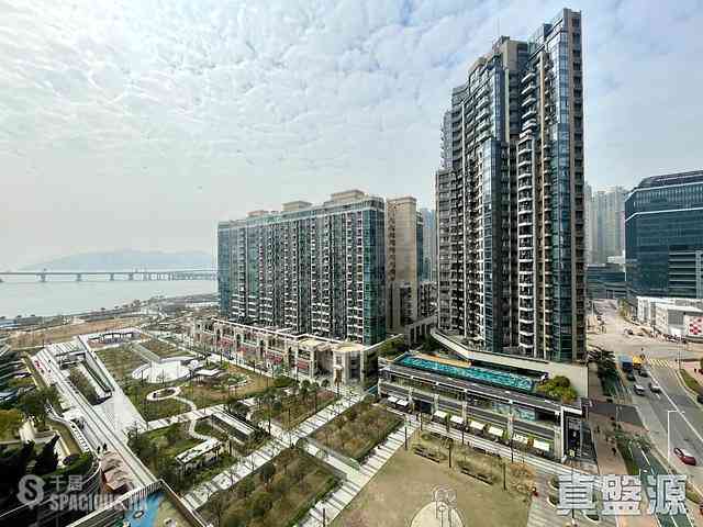 Tseung Kwan O - Twin Peaks Block 1 01
