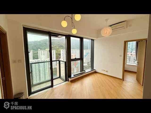 Tai Hang - Warrenwoods 01
