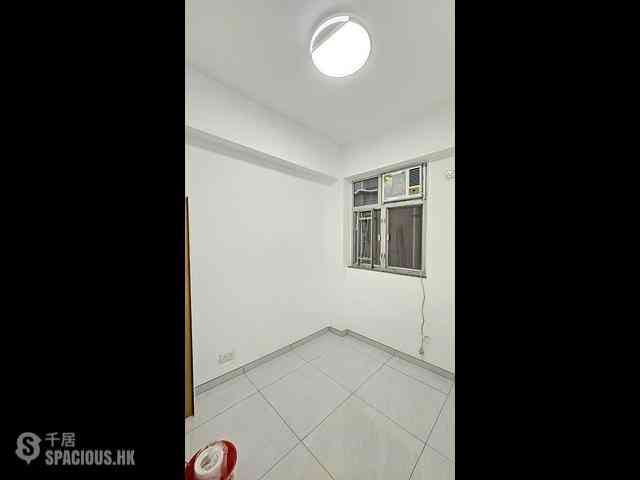 Wan Chai - Kwong Tak Mansion 04