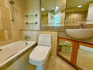 Tung Chung - Caribbean Coast Phase 2 Albany Cove 04
