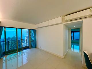Tung Chung - Coastal Skyline Phase 3 La Rossa 09
