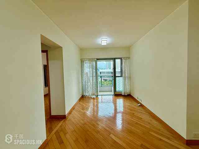 Tung Chung - Coastal Skyline Phase 3 La Rossa 02