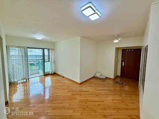 Tung Chung - Coastal Skyline Phase 3 La Rossa 03