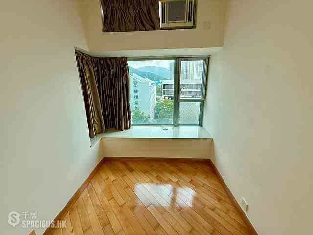 Tung Chung - Coastal Skyline Phase 3 La Rossa 09