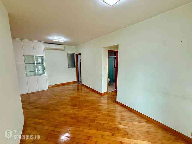 Tung Chung - Coastal Skyline Phase 3 La Rossa 12