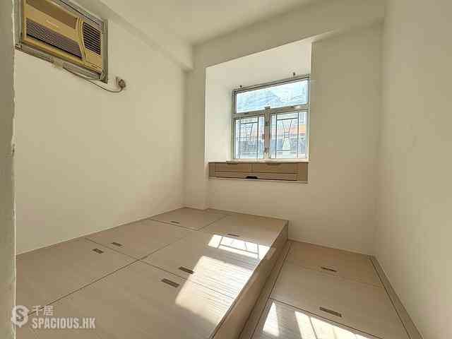 Tsim Sha Tsui - Shun Fai Building 05