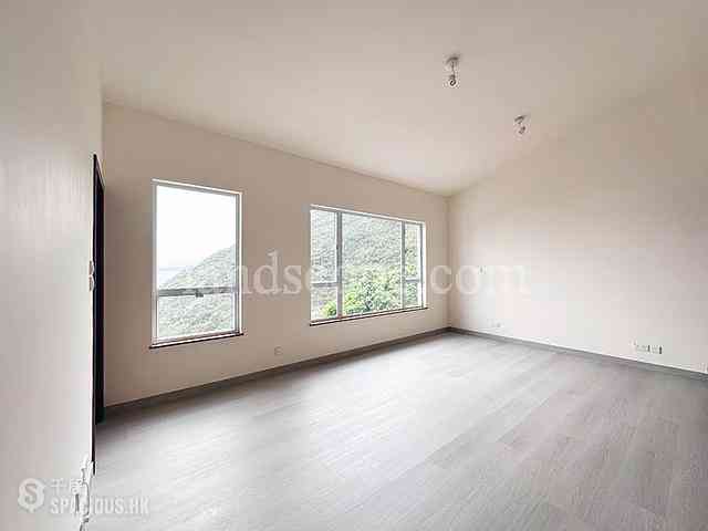 Chung Hom Kok - Horizon Ridge 05