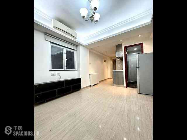 Wan Chai - Cheong Ip Building 01