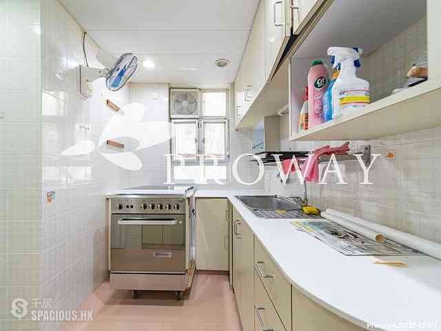 Mid Levels Central - Welsby Court 09