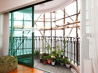 Tai Hang - Carnation Court 03