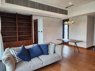 Mid Levels West - University Heights Tower 2 05