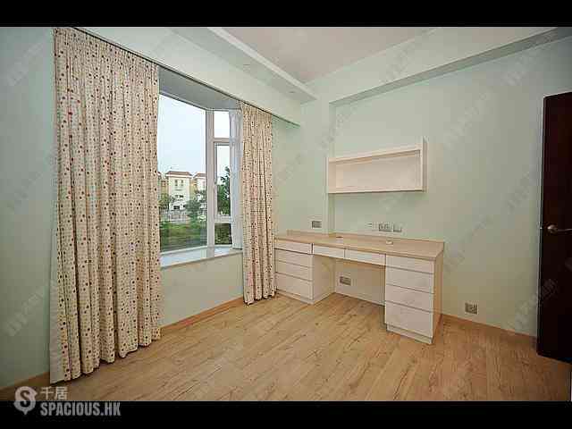 Chung Hom Kok - Hillgrove 08
