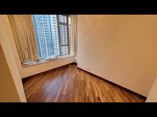 Tai Kok Tsui - One Silversea Tower 2 05