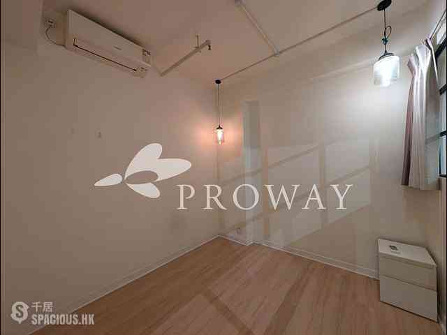 Sai Ying Pun - Tin Hing Building 05