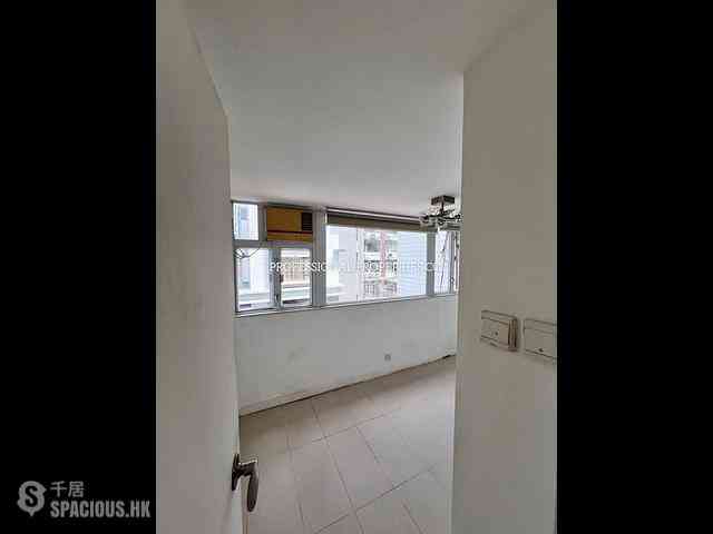 Sheung Wan - Hang Shing Lau 10
