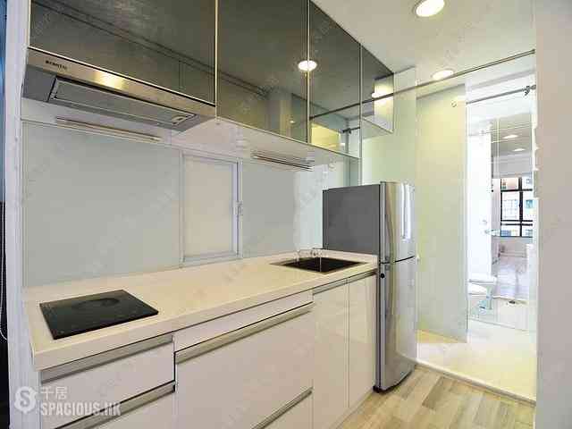 Mid Levels Central - Good View Court 04