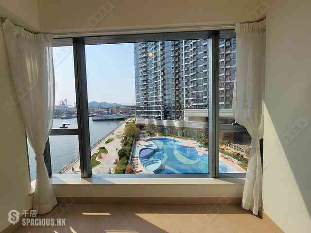 Cheung Sha Wan - Grand Victoria 01