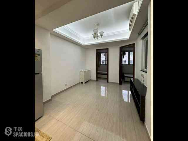 Wan Chai - Cheong Ip Building 01