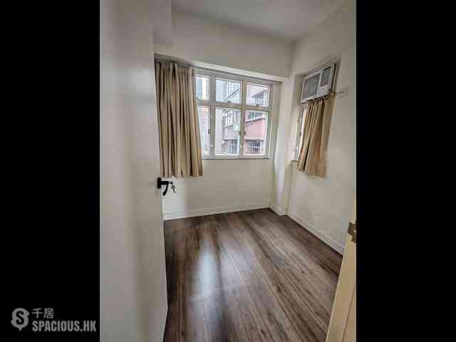 Sai Ying Pun - 2-4, Chung Ching Street 04