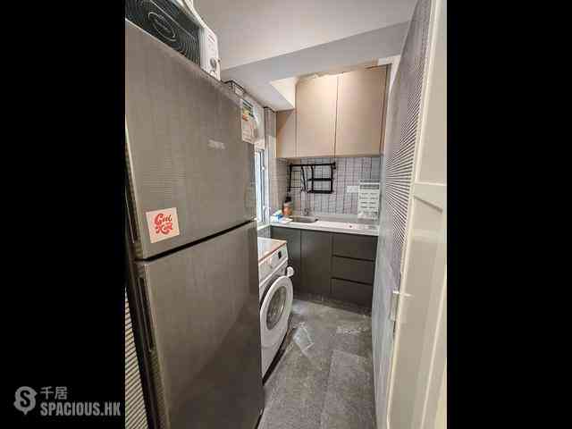 Sai Ying Pun - 2-4, Chung Ching Street 06