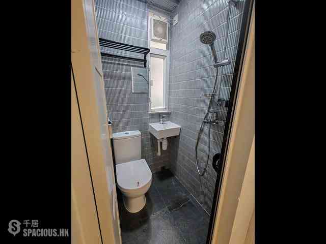 Sai Ying Pun - 2-4, Chung Ching Street 08
