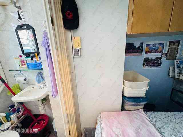Pok Fu Lam - Sunlight Court Block B 03