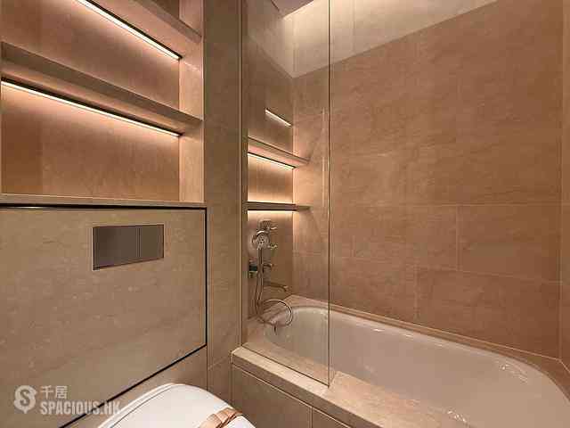Mid Levels West - The Legacy Phase 2 Tower 1 17