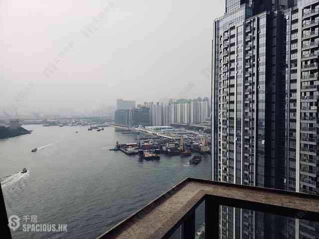 Tai Kok Tsui - One Silversea Tower 2 01
