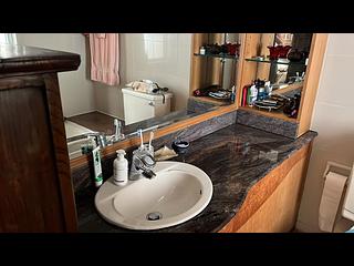 Mid Levels West - Realty Gardens 05