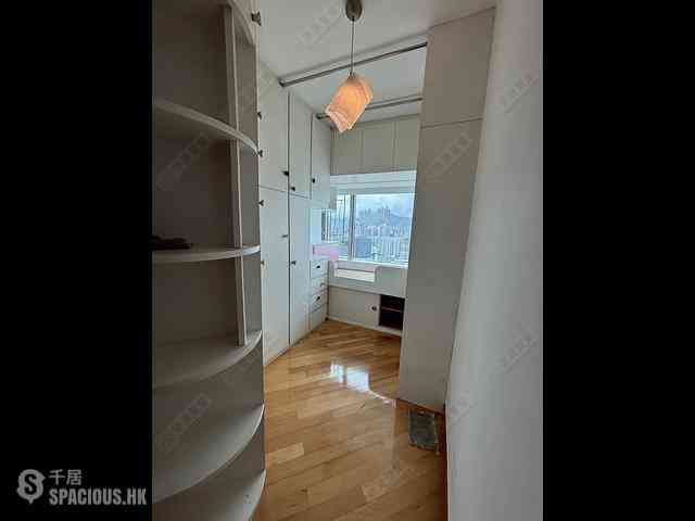 West Kowloon - Sorrento Phase 1 Block 6 05
