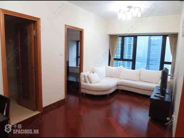 West Kowloon - The Arch Star Tower (Block 2) 01