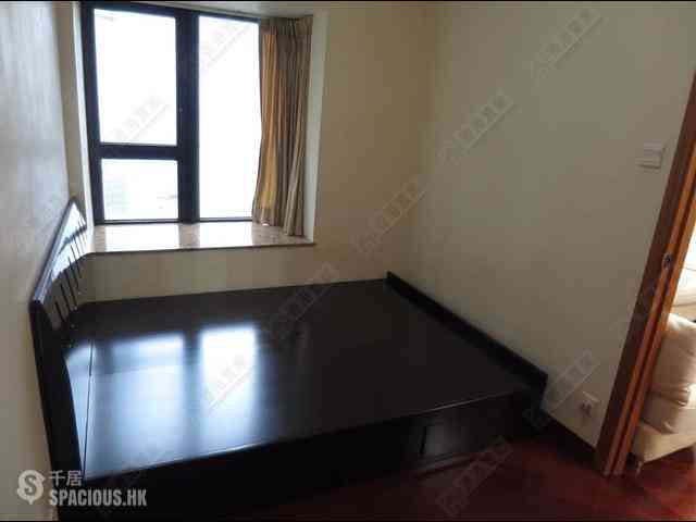 West Kowloon - The Arch Star Tower (Block 2) 04