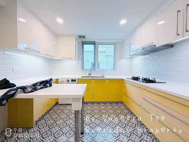 Clear Water Bay - Hillview Court 01