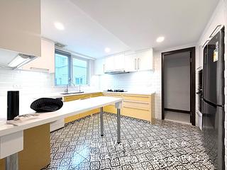 Clear Water Bay - Hillview Court 02