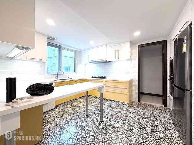 Clear Water Bay - Hillview Court 02