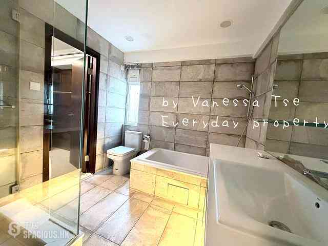 Clear Water Bay - Hillview Court 07