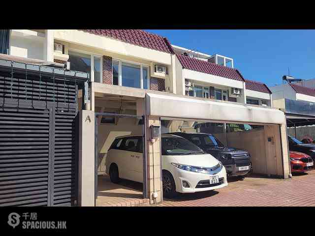 Clear Water Bay - Golden Lake Villa 03