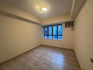 Mid Levels Central - Robinson Heights Block 2 06