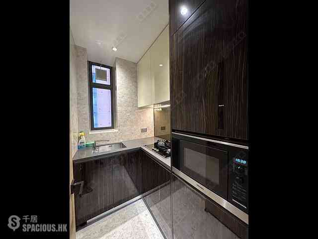 Causeway Bay - Jones Hive 06