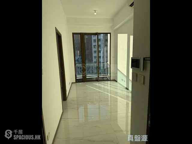 Wan Chai - One Wood Road 01