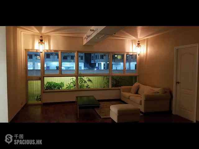 Happy Valley - Le Cachet 01